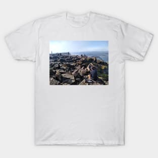 Climbers rest at the summit of Ben Nevis T-Shirt